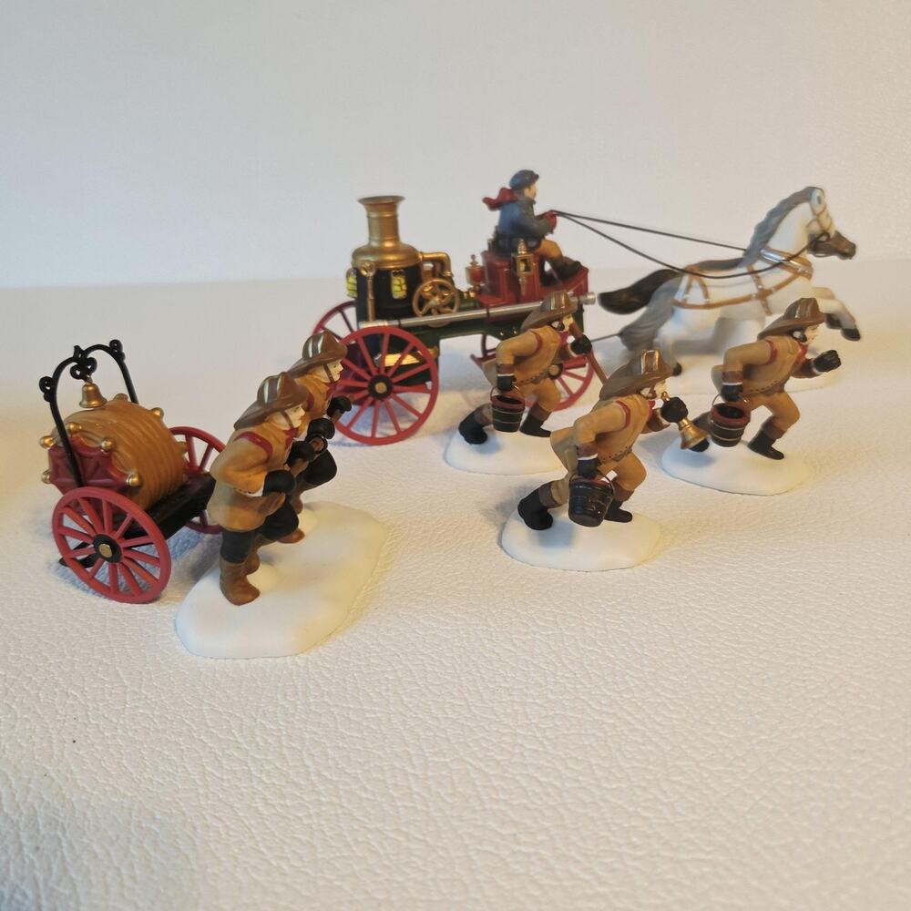 Dept 56 Heritage Village Fire Brigade Of London Town 5 Small Figurines Firemen